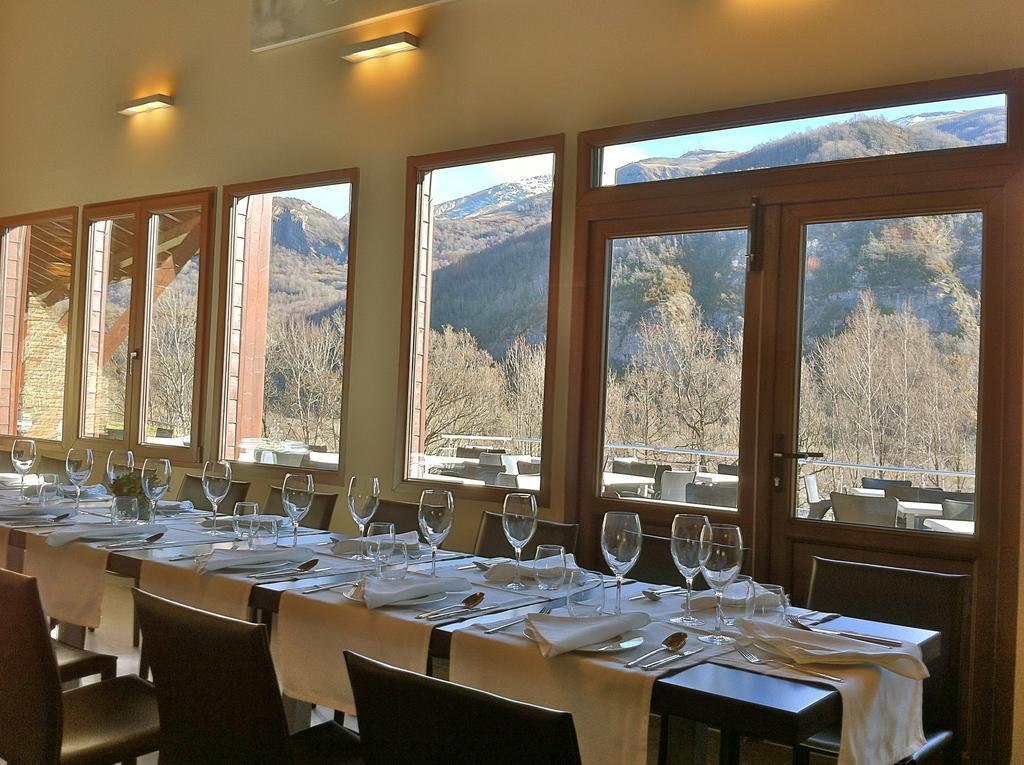 Aparthotel Bubal El Pueyo de Jaca Exteriér fotografie