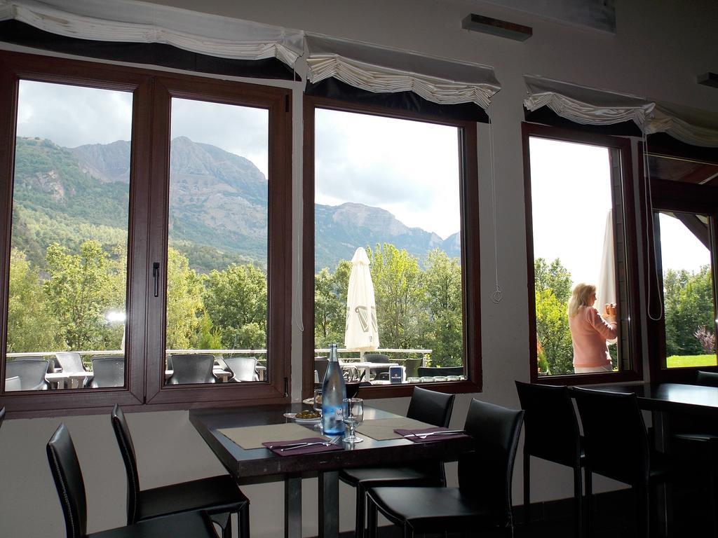 Aparthotel Bubal El Pueyo de Jaca Exteriér fotografie
