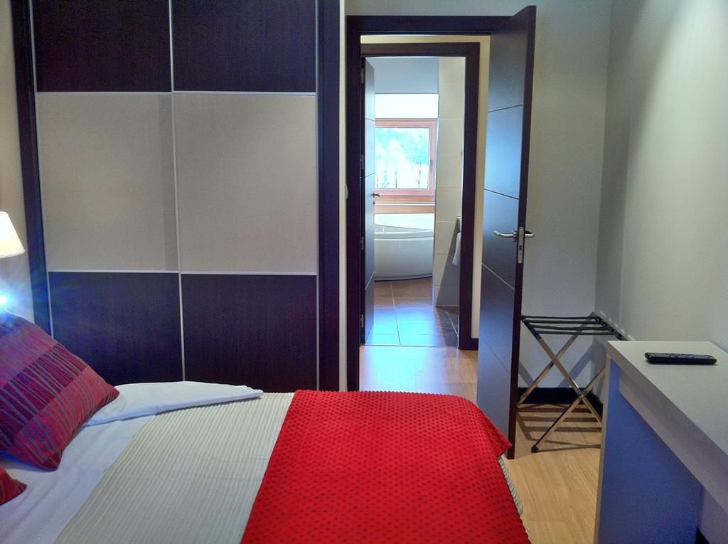 Aparthotel Bubal El Pueyo de Jaca Pokoj fotografie