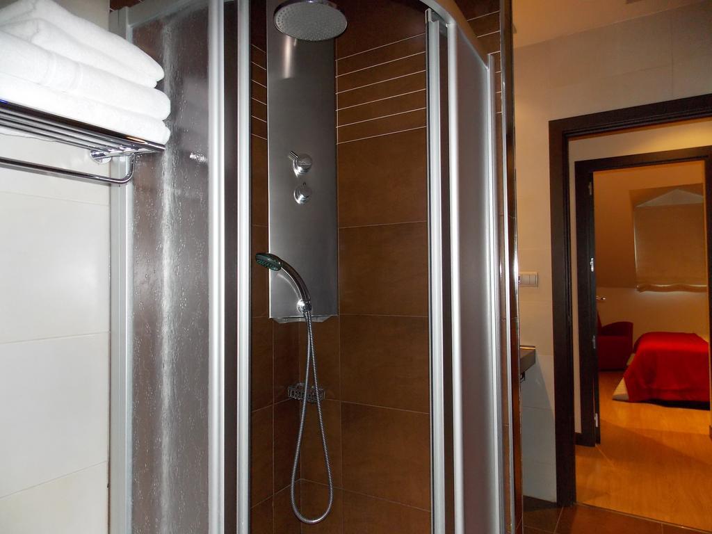 Aparthotel Bubal El Pueyo de Jaca Pokoj fotografie